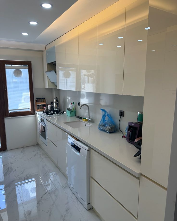 High gloss mutfak dolapları